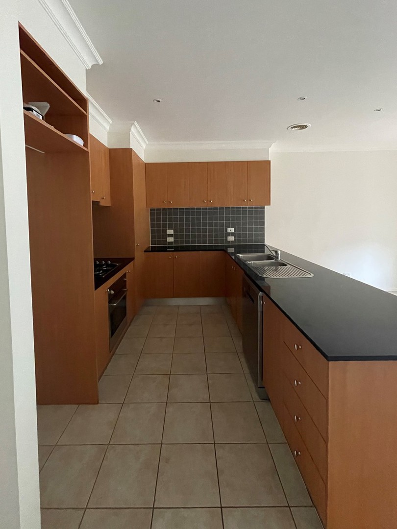 13C Wentworth Drive, Taylors Lakes, VIC 3038 - Thumbnail 2 - 19/09/2016