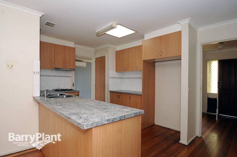 14 David Collins Drive, Endeavour Hills, VIC 3802 - Thumbnail 2 - 23/05/2019