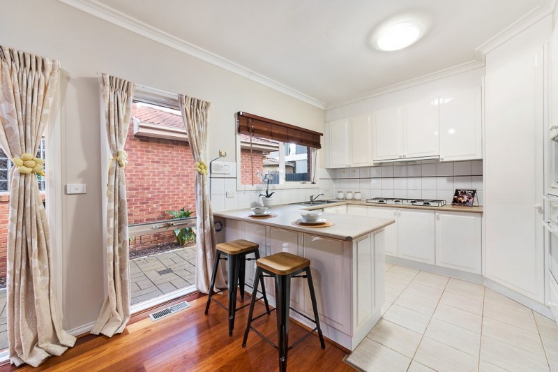 2/10 George Street, Doncaster East, VIC 3109, Doncaster East - Thumbnail 4