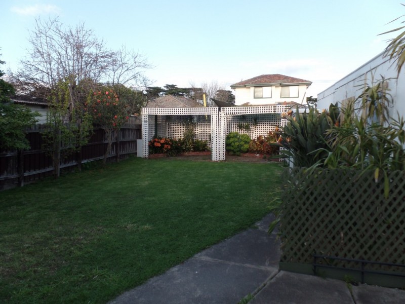 63 Ballard Street, Yarraville, VIC 3013 - Thumbnail 2 - 23/05/2019