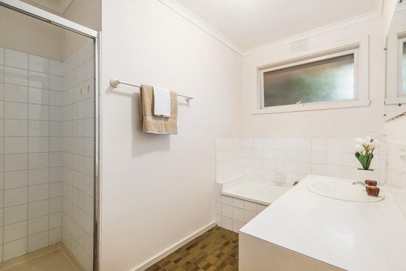 15 Palisade Crescent, Bonnyrigg, NSW, 2177, Bonnyrigg - Thumbnail 8