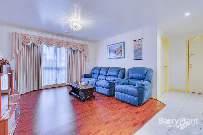 2 Fescue Place, Delahey, VIC 3037 - Thumbnail 2 - 20/05/2019