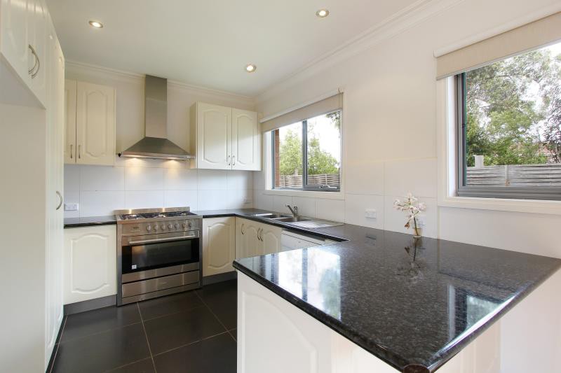 2/131 TUCKER Road, Bentleigh, VIC 3204 - Thumbnail 2 - 23/05/2019