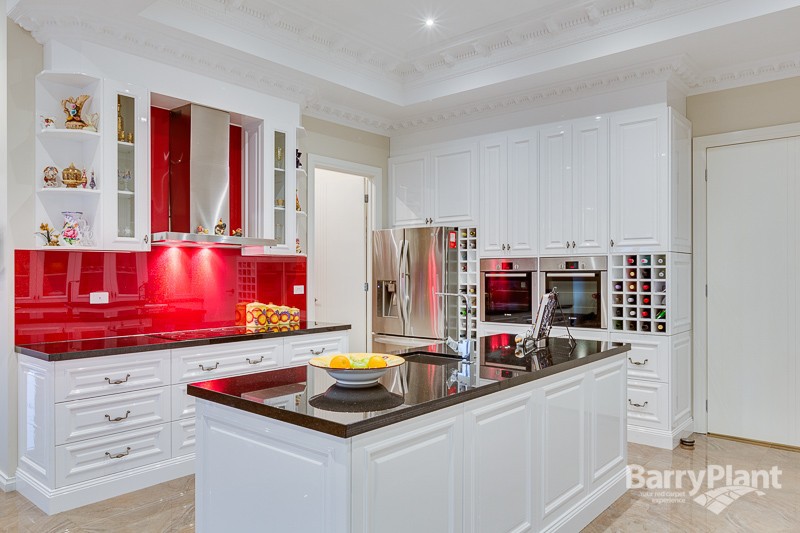 6 The Grange, Caroline Springs, VIC 3023 - Thumbnail 2 - 20/05/2019