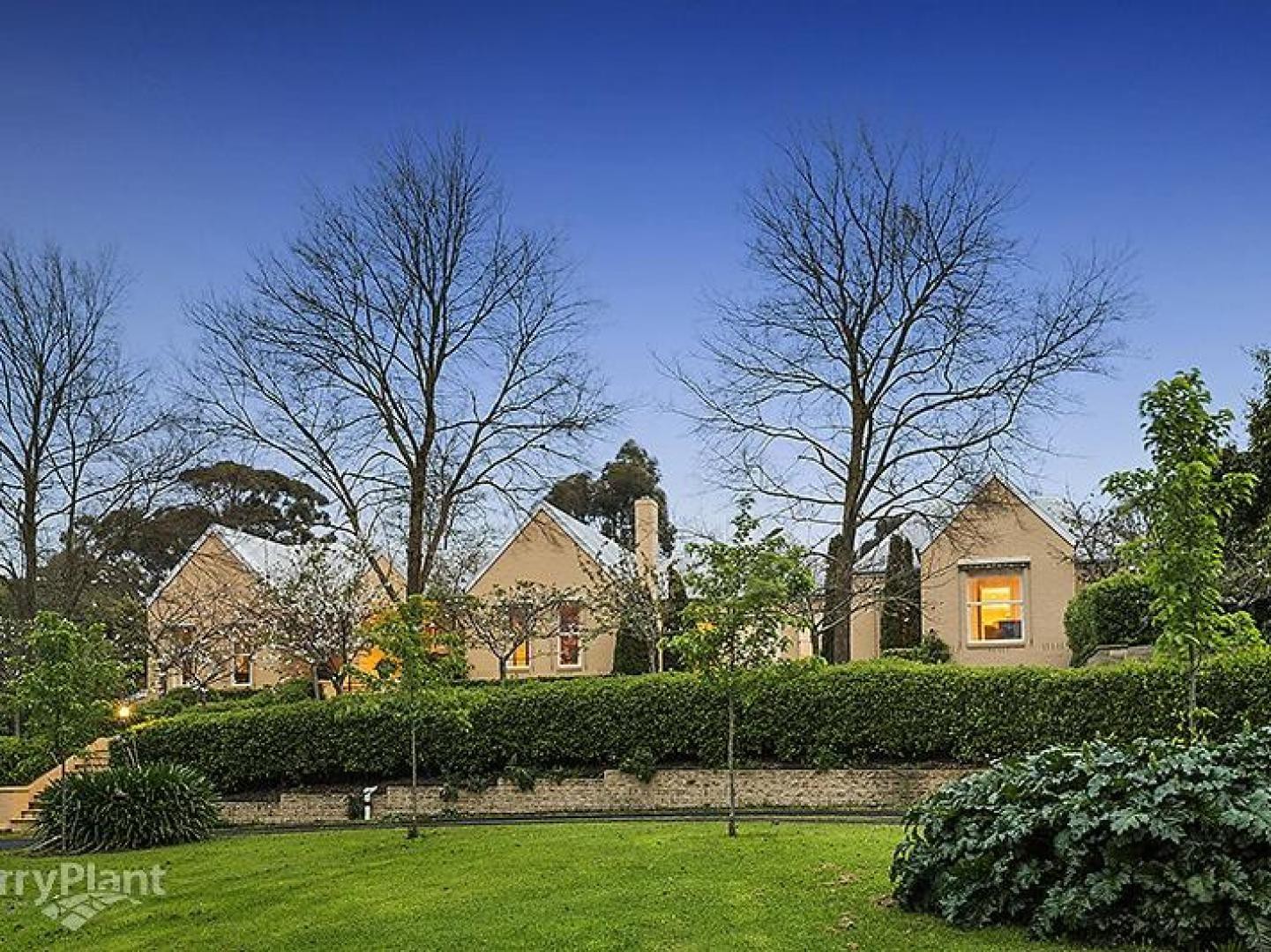 12-14 Caserta Drive, Berwick, VIC 3806 - Thumbnail 2 - 20/05/2019