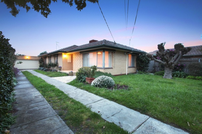 14 Baxter Close, Gladstone Park, VIC 3043 - Thumbnail 2 - 20/05/2019