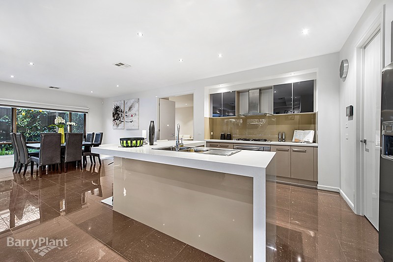 3 Sherwood Road, Mount Waverley, VIC 3149 - Thumbnail 2 - 20/05/2019