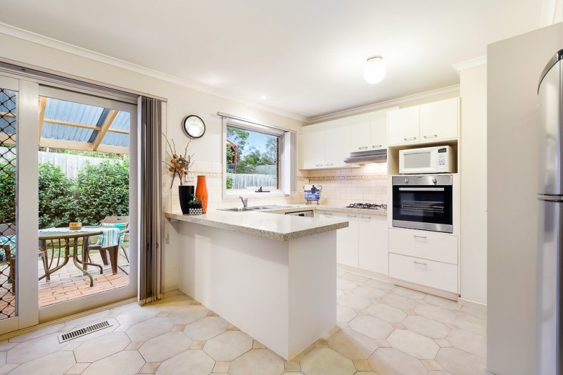 5/4 Bowen Road, Doncaster East, VIC 3109, Mount Nasura - Thumbnail 2