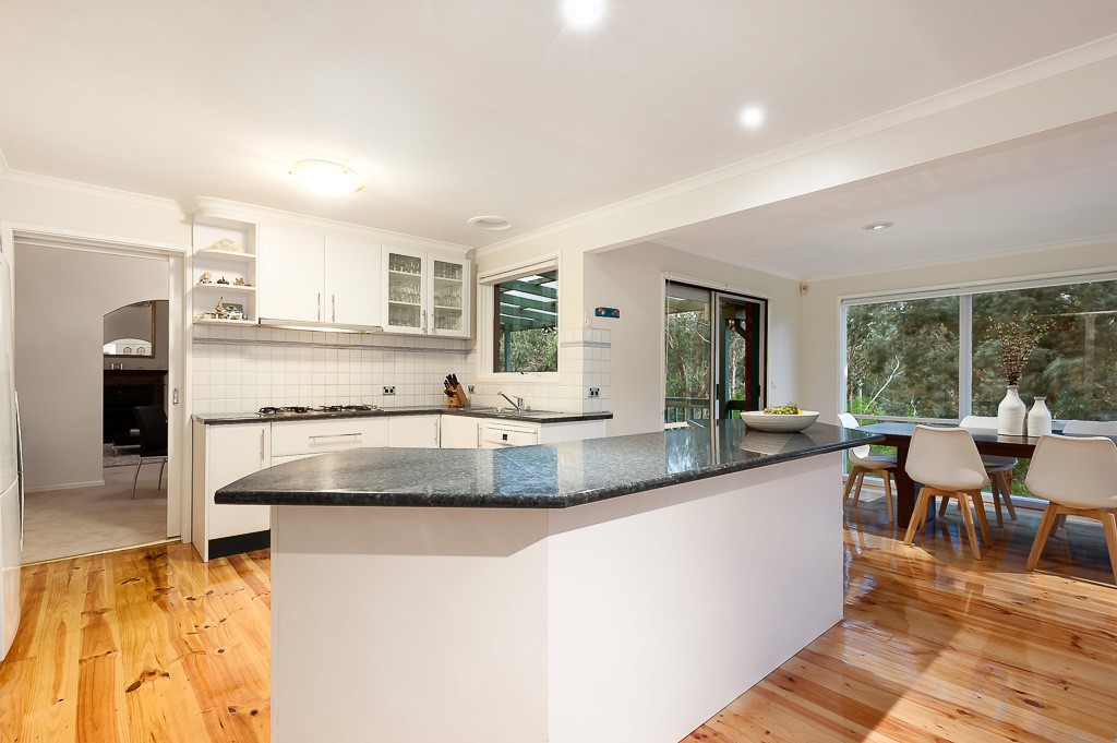 30 Larnoo Drive, Doncaster East, VIC 3109, Doncaster East - Thumbnail 5