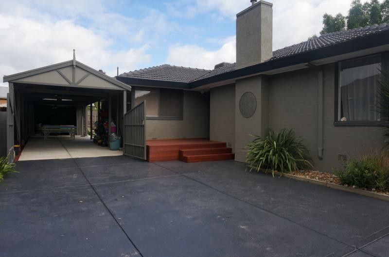 15 Lindsay Avenue, Sunbury, VIC 3429 - Thumbnail 2 - 23/05/2019