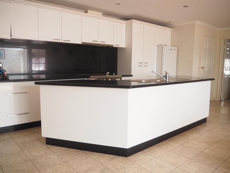 12 Aitken Place, Gladstone Park, VIC 3043 - Thumbnail 1 - 23/05/2019