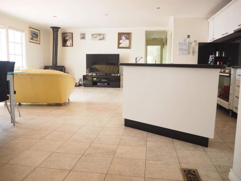 12 Aitken Place, Gladstone Park, VIC 3043 - Thumbnail 2 - 23/05/2019