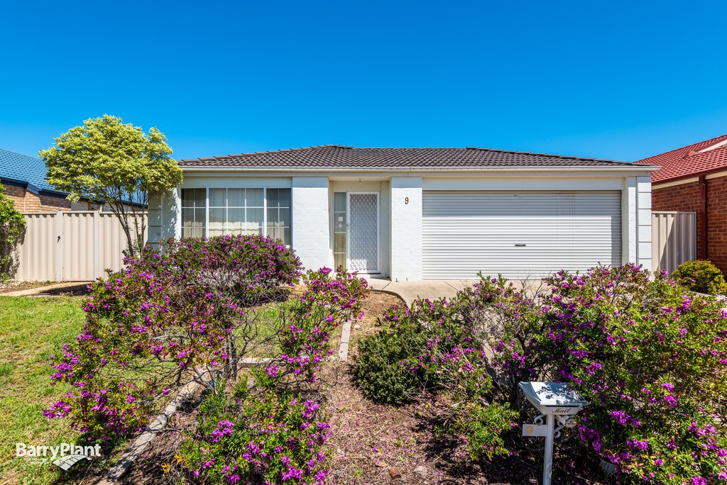9 Kingsley Avenue, Point Cook, VIC 3030 - Thumbnail 1 - 19/05/2019