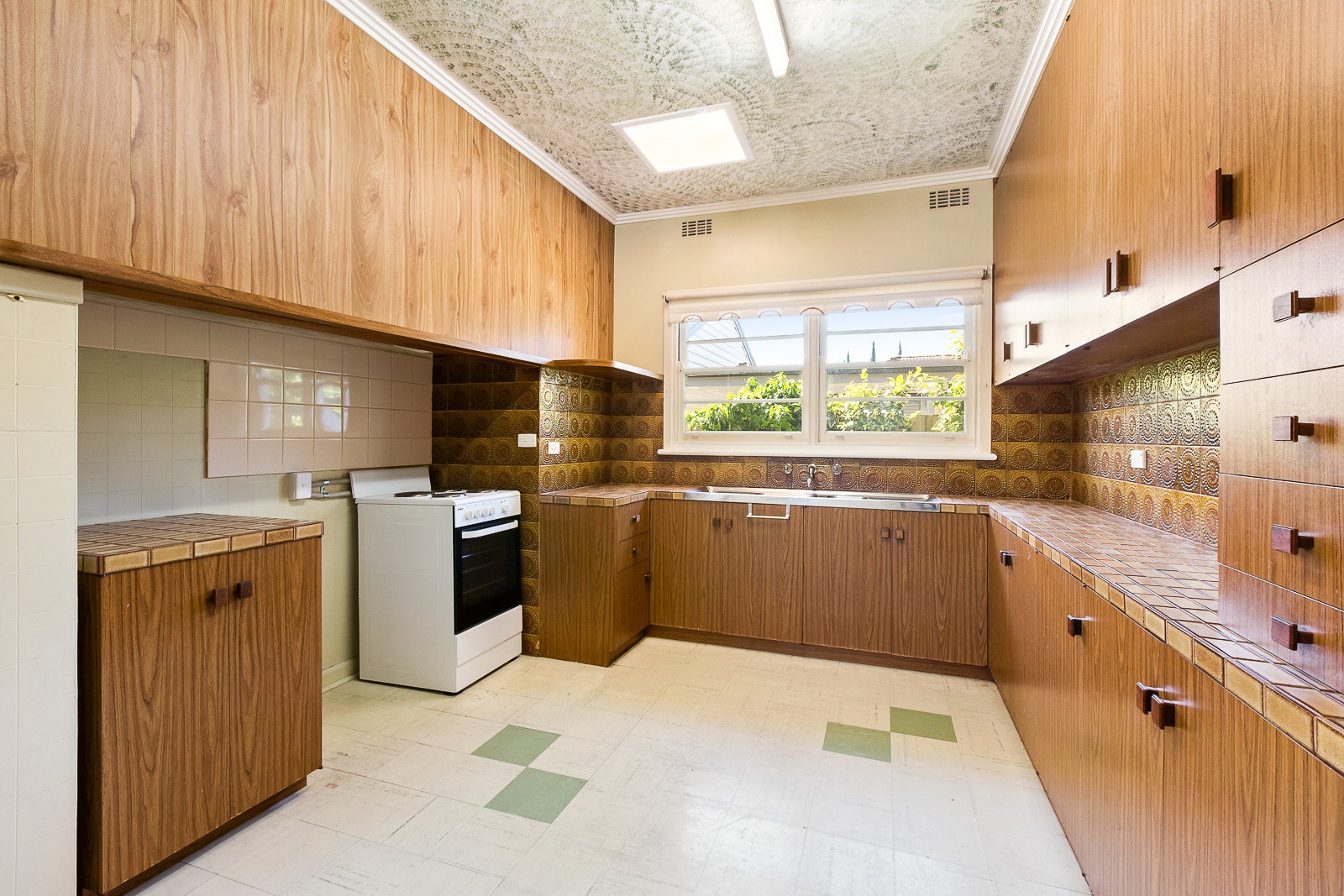 77 Esdale StreetNunawading, VIC 3131, Nunawading - Thumbnail 3