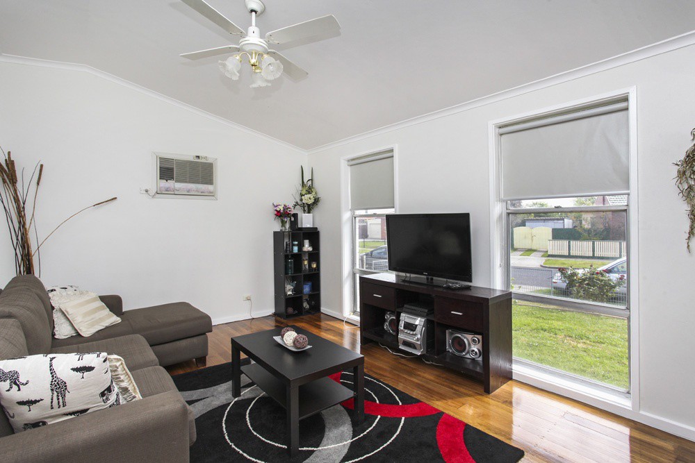 43 Talintyre Road, Sunshine West, VIC 3020 - Thumbnail 2 - 19/05/2019