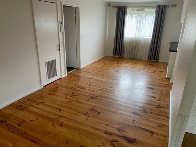 6 Buchan Court, Keilor, VIC 3036 - Thumbnail 2 - 03/11/2016