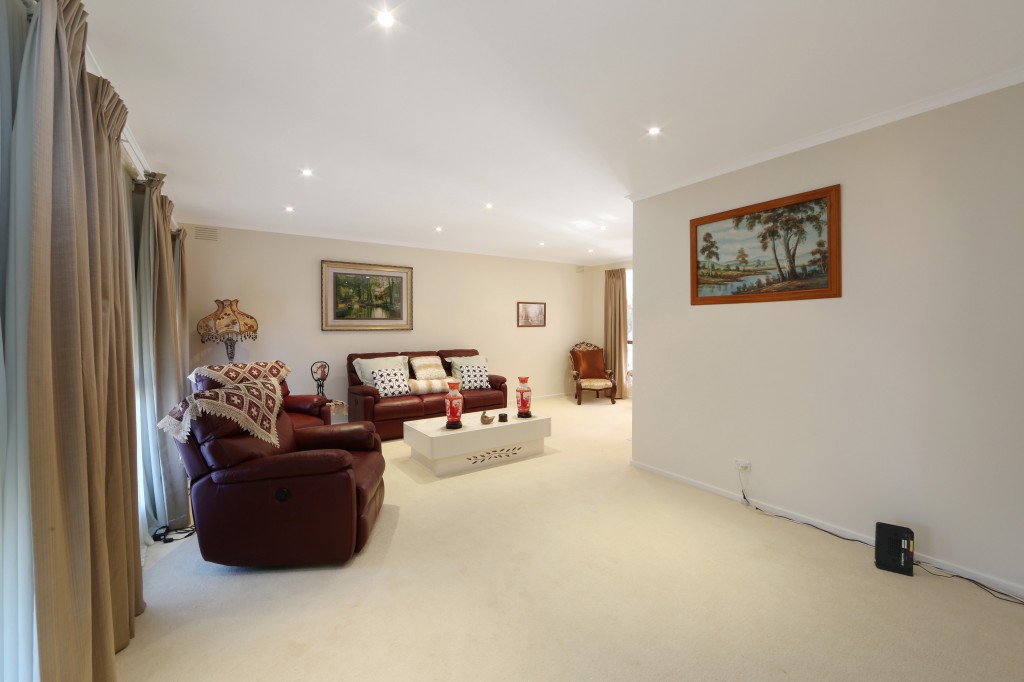 6 Lakeside Boulevard, Rowville, VIC 3178 - Thumbnail 1 - 23/05/2019