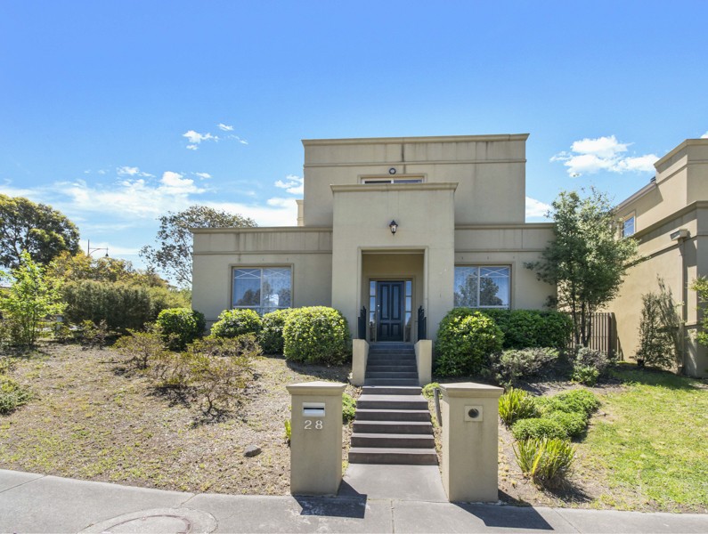 28 Saxonwood Drive, Sunbury, VIC 3429 - Thumbnail 2 - 19/05/2019