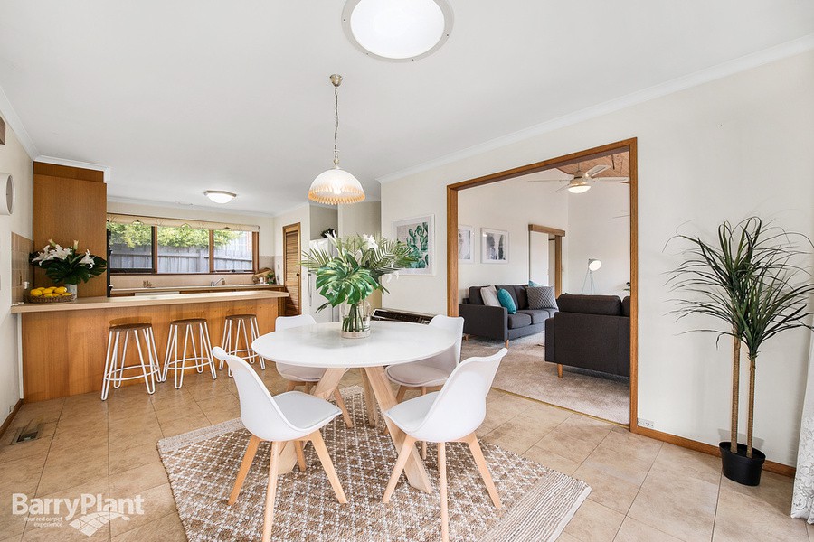 69 Milpera Crescent, Wantirna, VIC 3152 - Thumbnail 2 - 19/05/2019