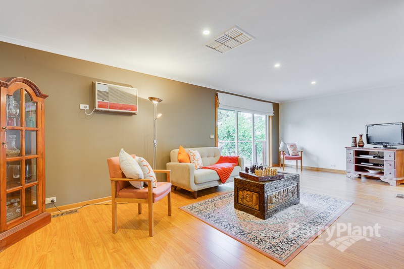 10 Turin Place, Taylors Lakes, VIC 3038 - Thumbnail 2 - 19/05/2019