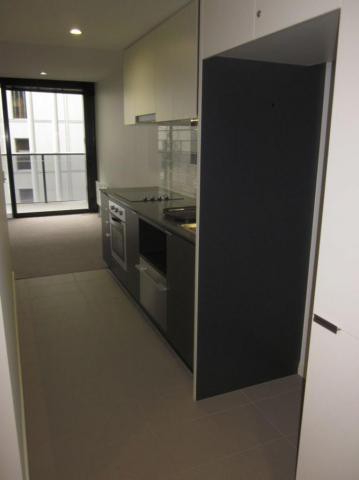 1010/815 Bourke Street, Docklands, VIC 3008 - Thumbnail 2 - 23/05/2019