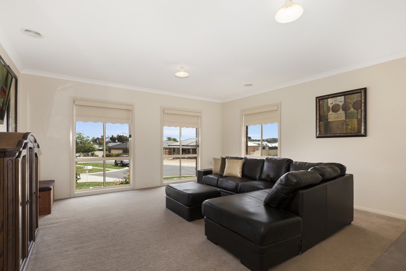 7 Willowmavin Court, Kilmore, VIC 3764 - Thumbnail 2 - 19/05/2019