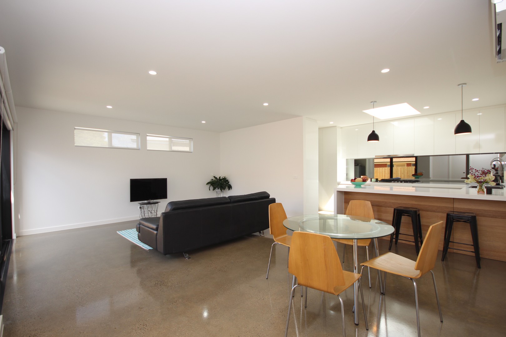 1A Gwynne Street, Hamlyn Heights, VIC 3215 - Thumbnail 2 - 23/05/2019