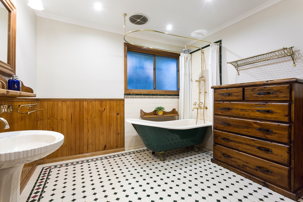 240 Manningham Road, Templestowe Lower, VIC 3107, Doncaster - Thumbnail 6