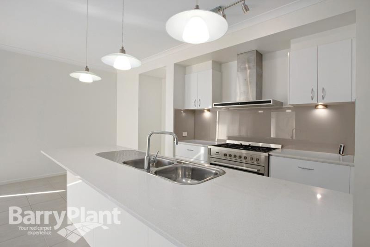 19 Audley Street, Pakenham, VIC 3810 - Thumbnail 1 - 23/05/2019