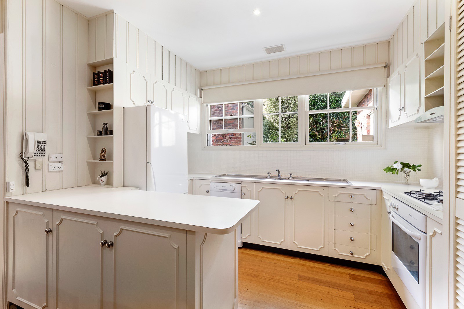 147 Eley RoadBlackburn South, VIC 3130, Blackburn South - Thumbnail 4