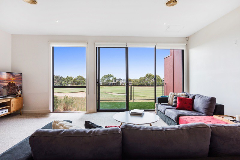 12 Shore Place, Torquay, VIC 3228 - Thumbnail 2 - 19/05/2019