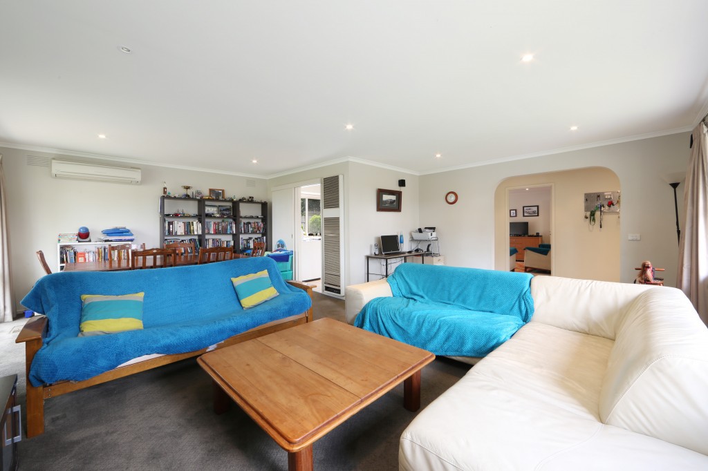 6 Bridgewater Way, Rowville, VIC 3178 - Thumbnail 2 - 23/05/2019