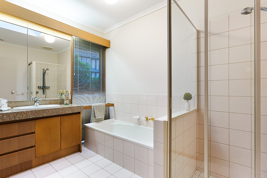 13 Maverick CloseDoncaster, VIC 3108, Doncaster - Thumbnail 8