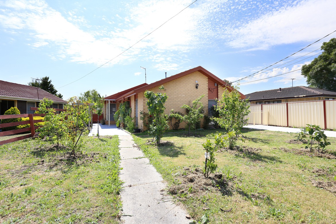 37 Taggerty Crescent, Meadow Heights, VIC 3048 - Thumbnail 2 - 19/05/2019