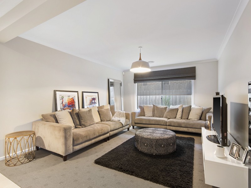 4 Nauru Court, Taylors Hill, VIC 3037 - Thumbnail 2 - 19/05/2019