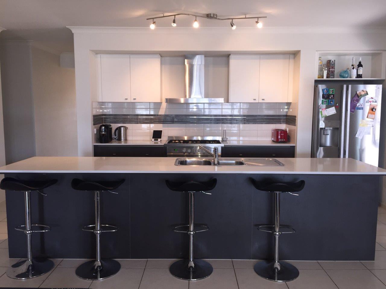 10 Crossway Avenue, Tarneit, VIC 3029 - Thumbnail 1 - 23/05/2019