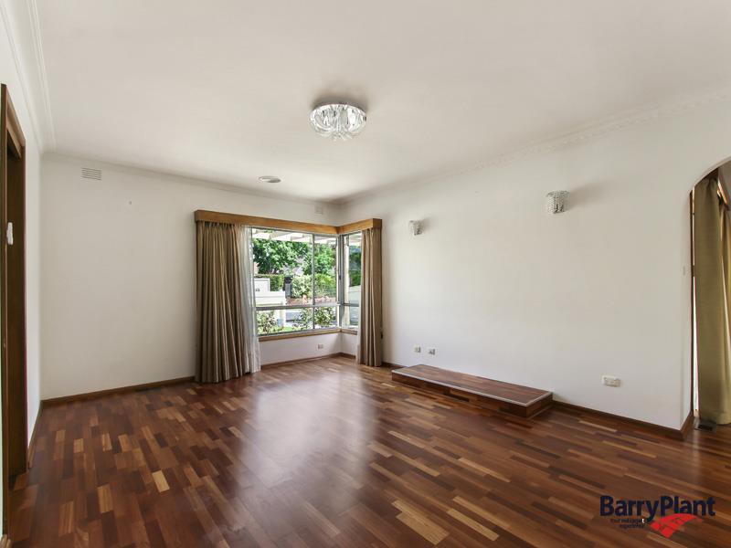 8 EDMOND Street, Parkdale, VIC 3195 - Thumbnail 1 - 23/05/2019