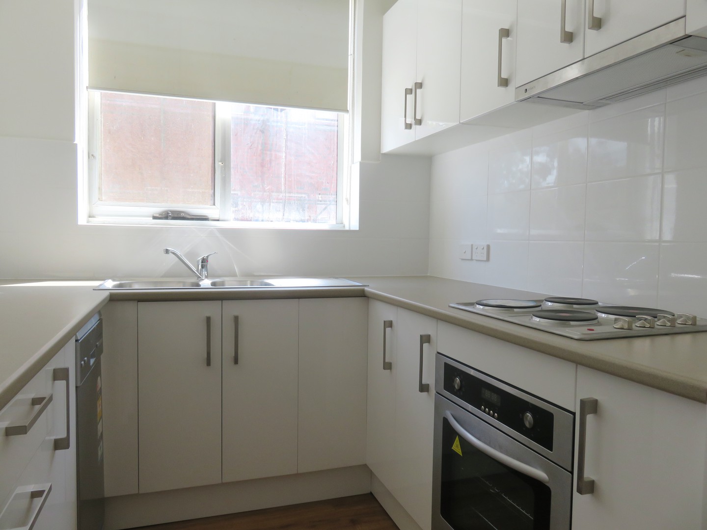 1/10 James Street, Box Hill, VIC 3128 - Thumbnail 1 - 23/05/2019