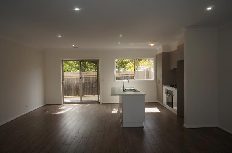 2/32 Deakin Street, Sunbury, VIC 3429 - Thumbnail 1 - 23/05/2019