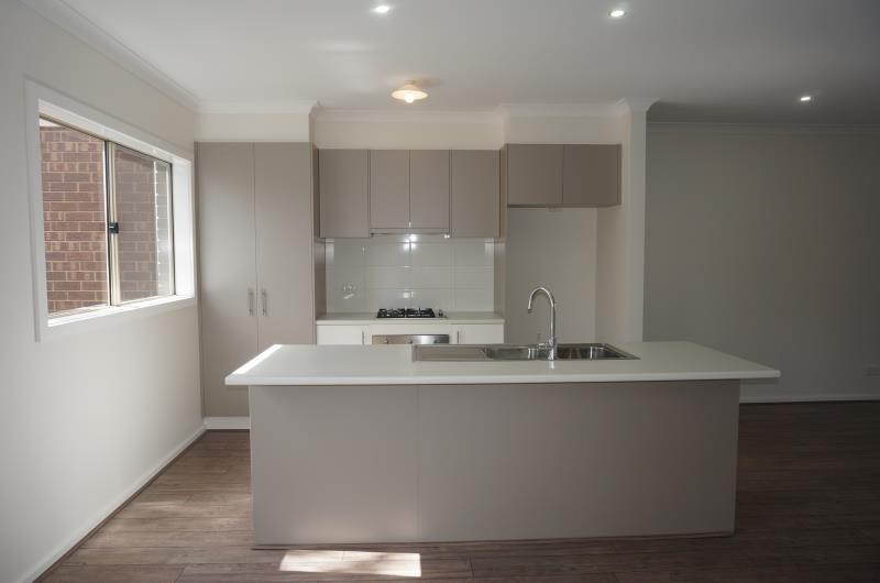 2/32 Deakin Street, Sunbury, VIC 3429 - Thumbnail 2 - 23/05/2019