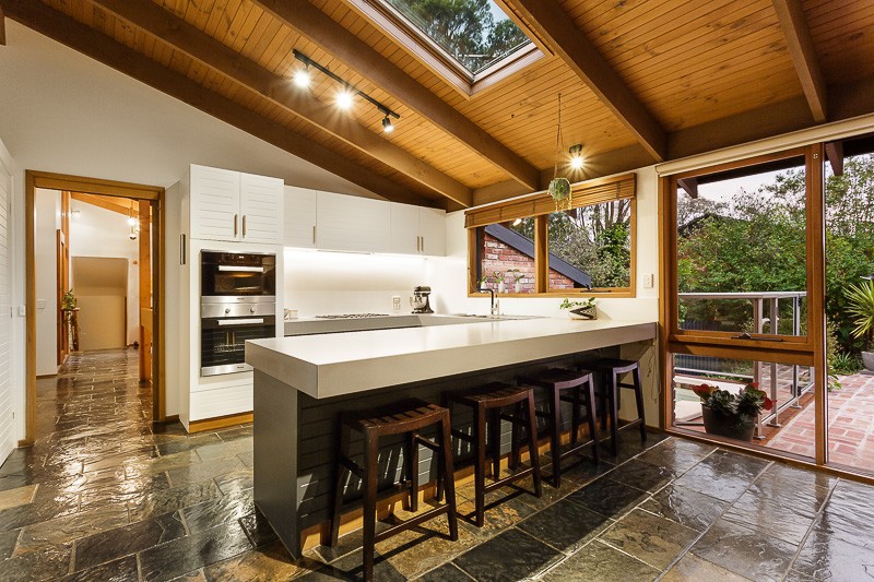 20 Orchard Avenue, Eltham North, VIC 3095 - Thumbnail 2 - 19/05/2019