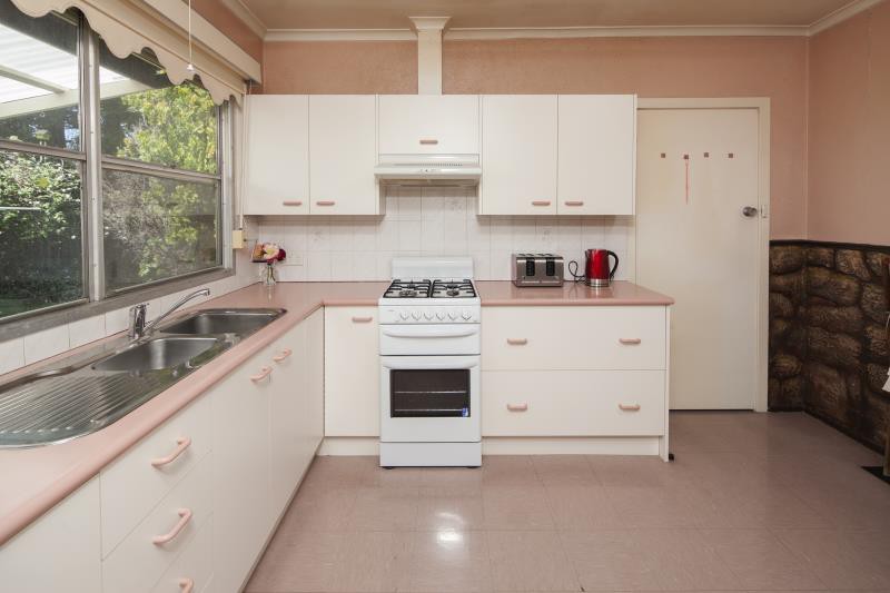 2 Blossom Drive, Doveton, VIC 3177 - Thumbnail 2 - 12/12/2016