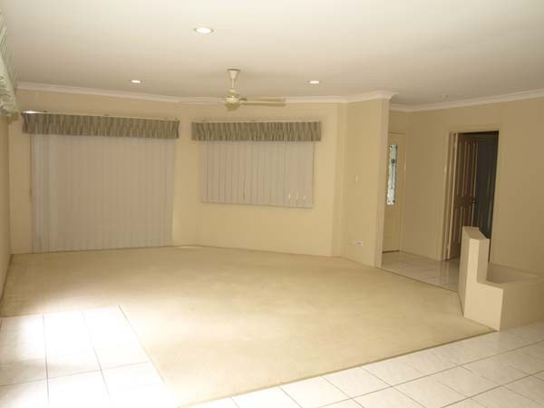 7 Ballybunion Drive, Parkwood, QLD 4214 - Thumbnail 1 - 19/05/2019