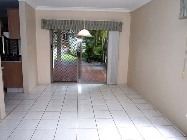 7 Ballybunion Drive, Parkwood, QLD 4214 - Thumbnail 2 - 19/05/2019