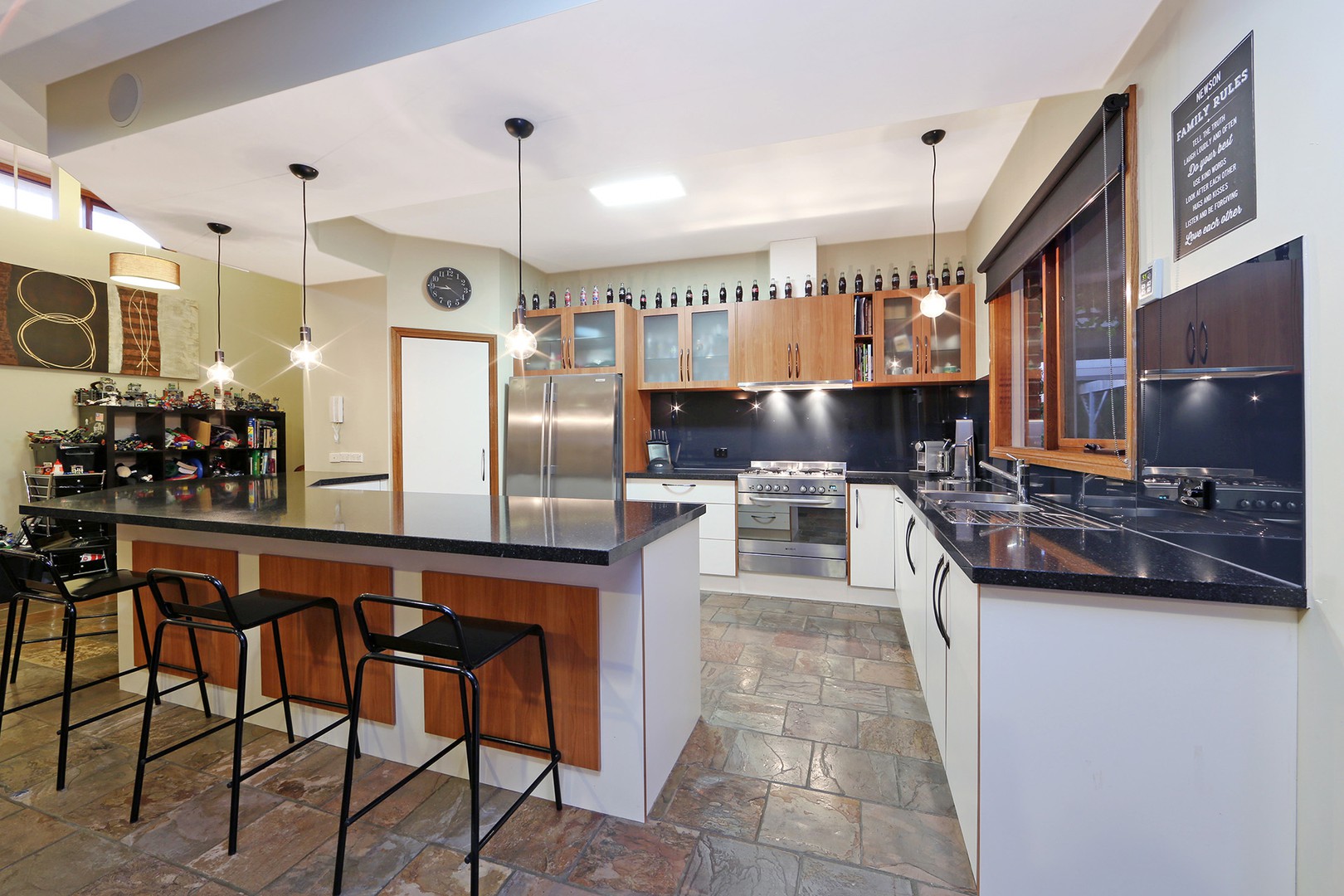 5 Crimea Close, Rowville, VIC 3178 - Thumbnail 2 - 19/05/2019