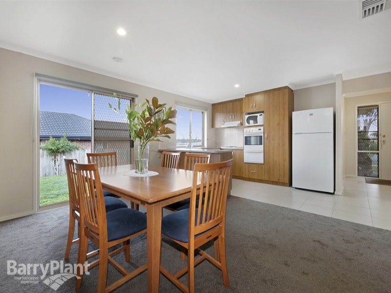 8 Serendip Court, Narre Warren, VIC 3805 - Thumbnail 2 - 23/05/2019