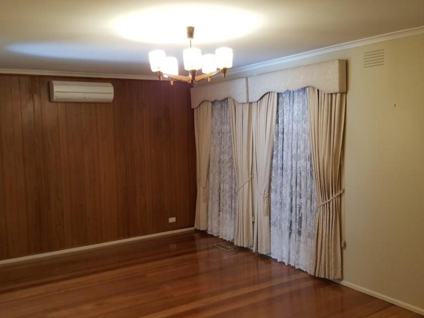 10 Hammond Drive, Epping, VIC 3076 - Thumbnail 1 - 23/05/2019