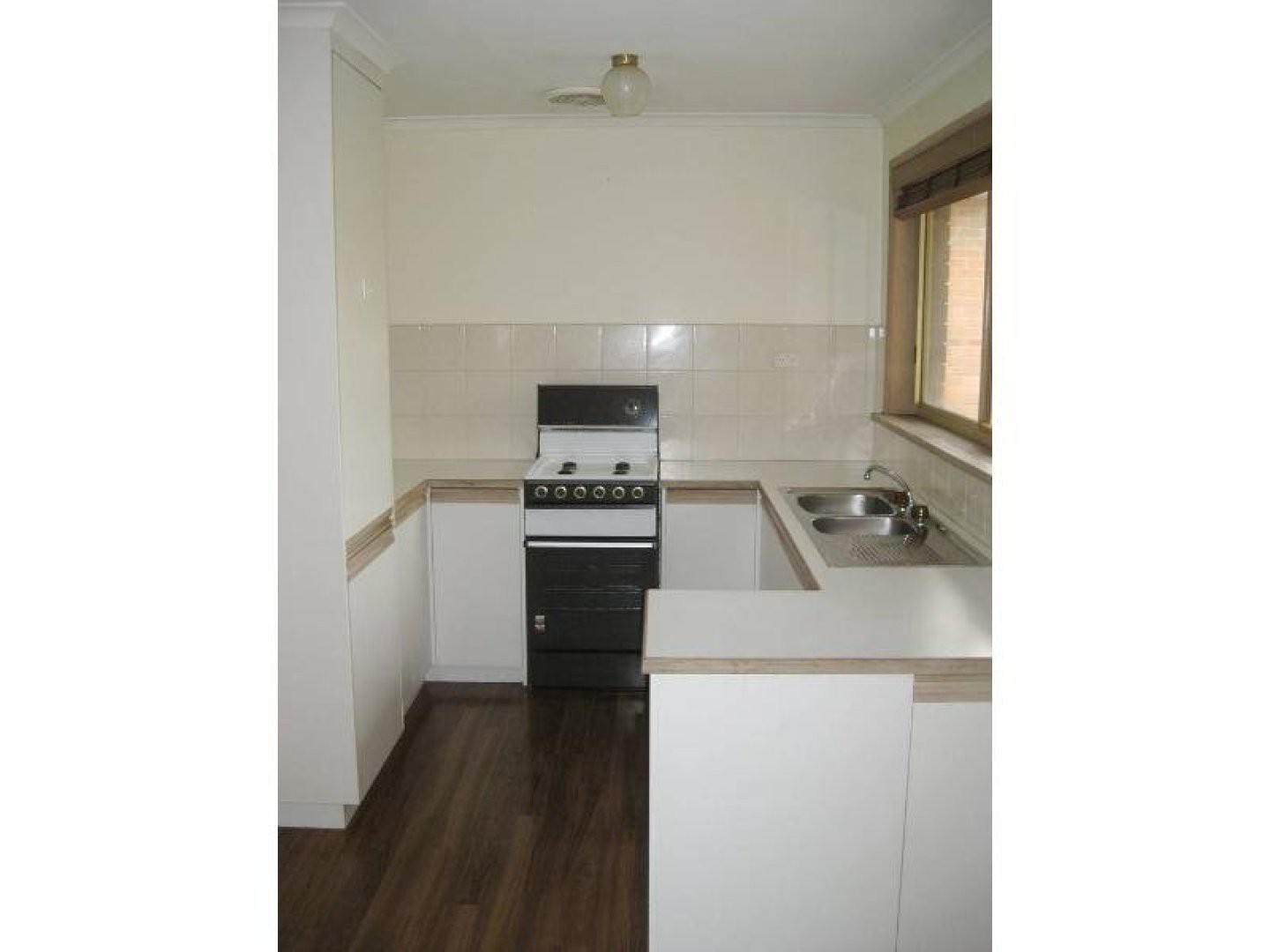 3/16-18 Regans Road, Hampton Park, VIC 3976 - Thumbnail 2 - 23/05/2019