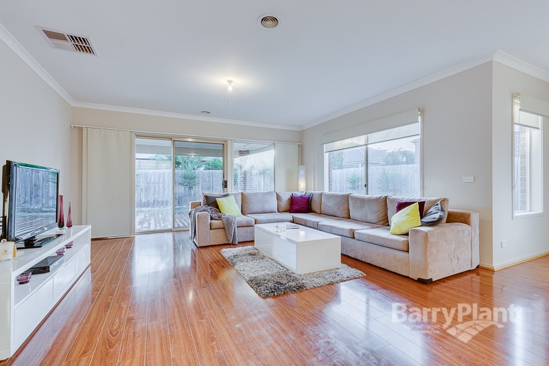 13 John Robert Place, Taylors Hill, VIC 3037 - Thumbnail 2 - 19/05/2019
