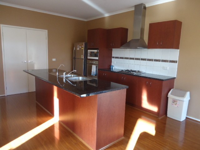 36 Rowland Drive, Point Cook, VIC 3030 - Thumbnail 2 - 23/05/2019